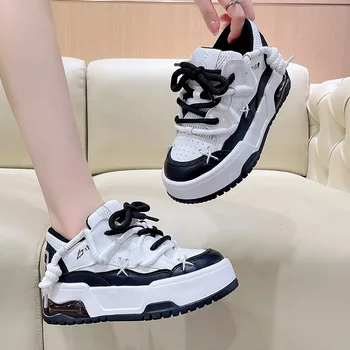 Дамски обувки за спорт и отдих с амортизация, Нова корейска версия на Универсалната спортни обувки на платформа, обувки за скейтборд 35 и 40
