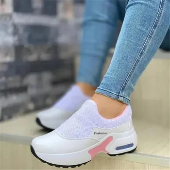 2023 Нова мода дамски ежедневни обувки на платформа, обикновен женски обувки на равна подметка, ежедневни дишащи дамски маратонки за ходене на танкетке